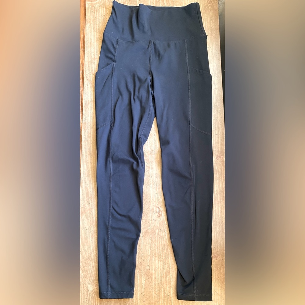 Black American Eagle Leggings with Pockets.